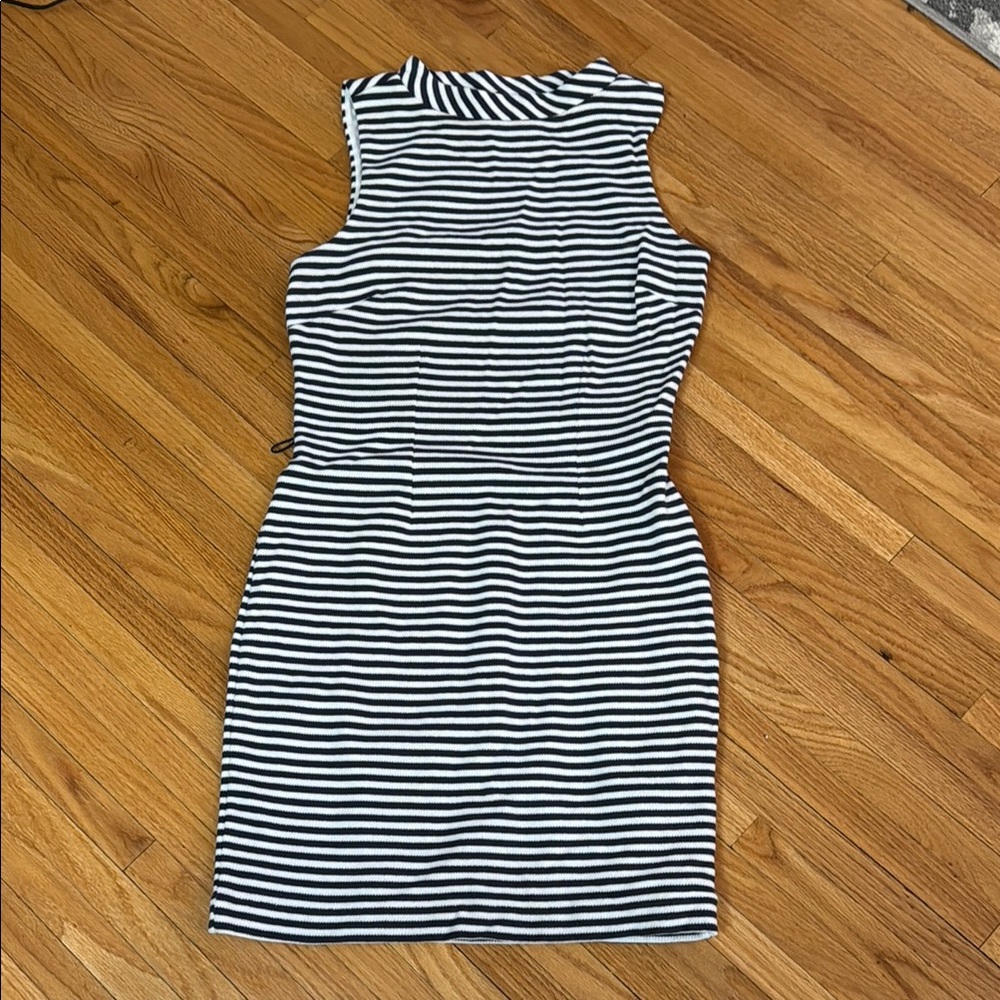 The Limited White and Blue Sleeveless Mock Neck Sheath Dress